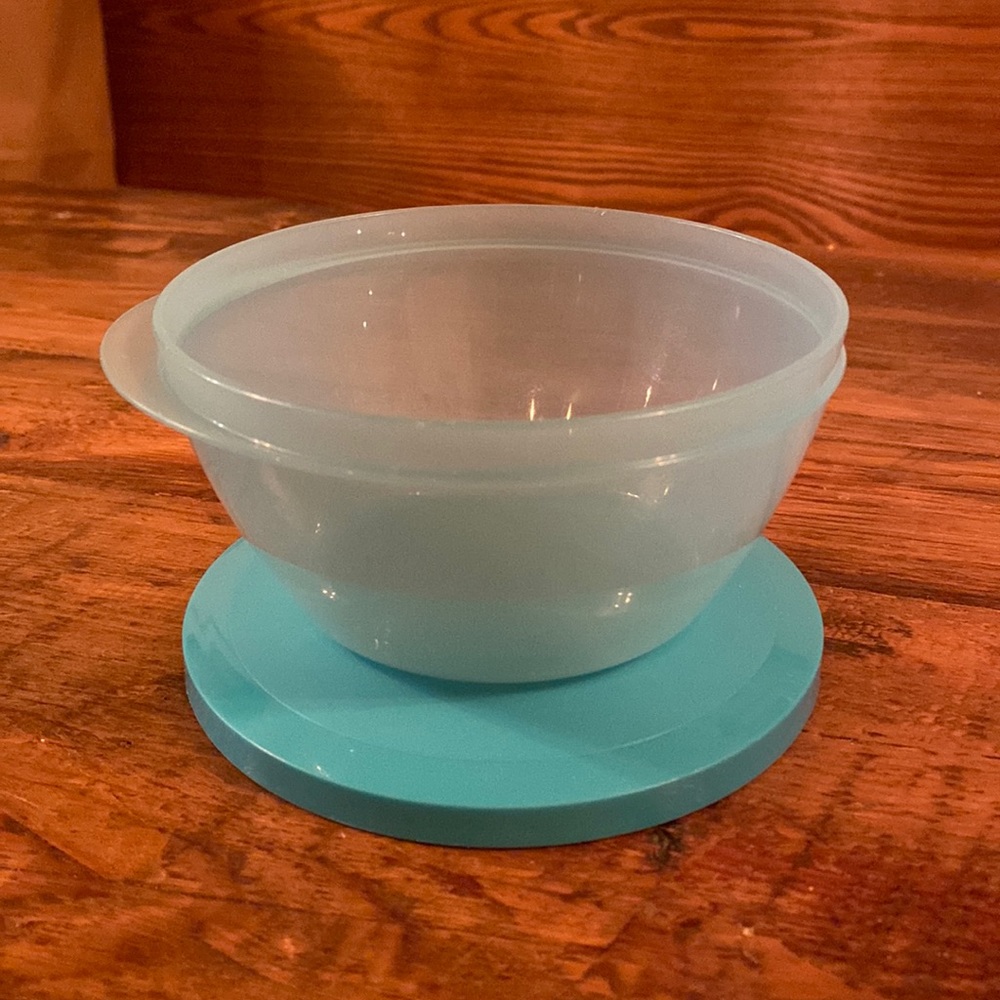 Tupperware container